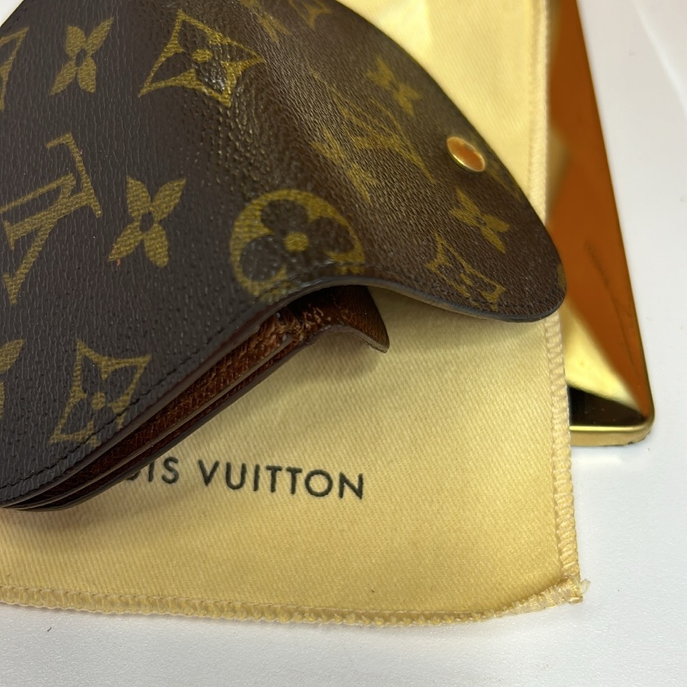Louis Vuitton Monogram Round Coin Pouch - Picture 11 of 13